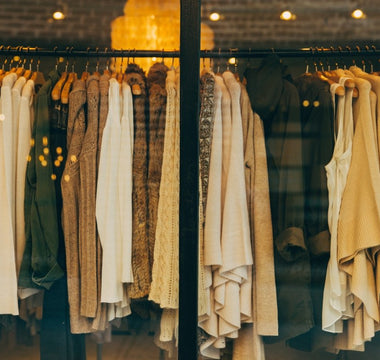What is a Capsule Wardrobe? Easy DIY Instructions - Laflore Paris